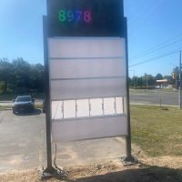 pylon signs